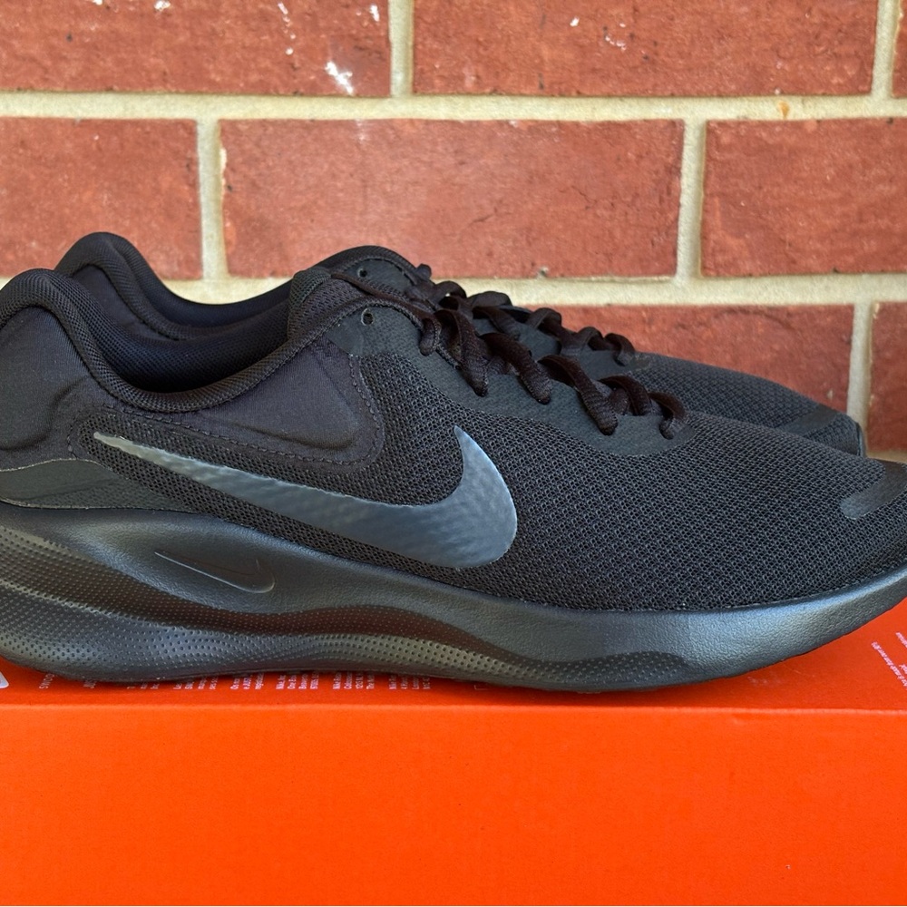 New Nike Revolution 7 Triple Black Mens Sneakers Running Athletic Shoes